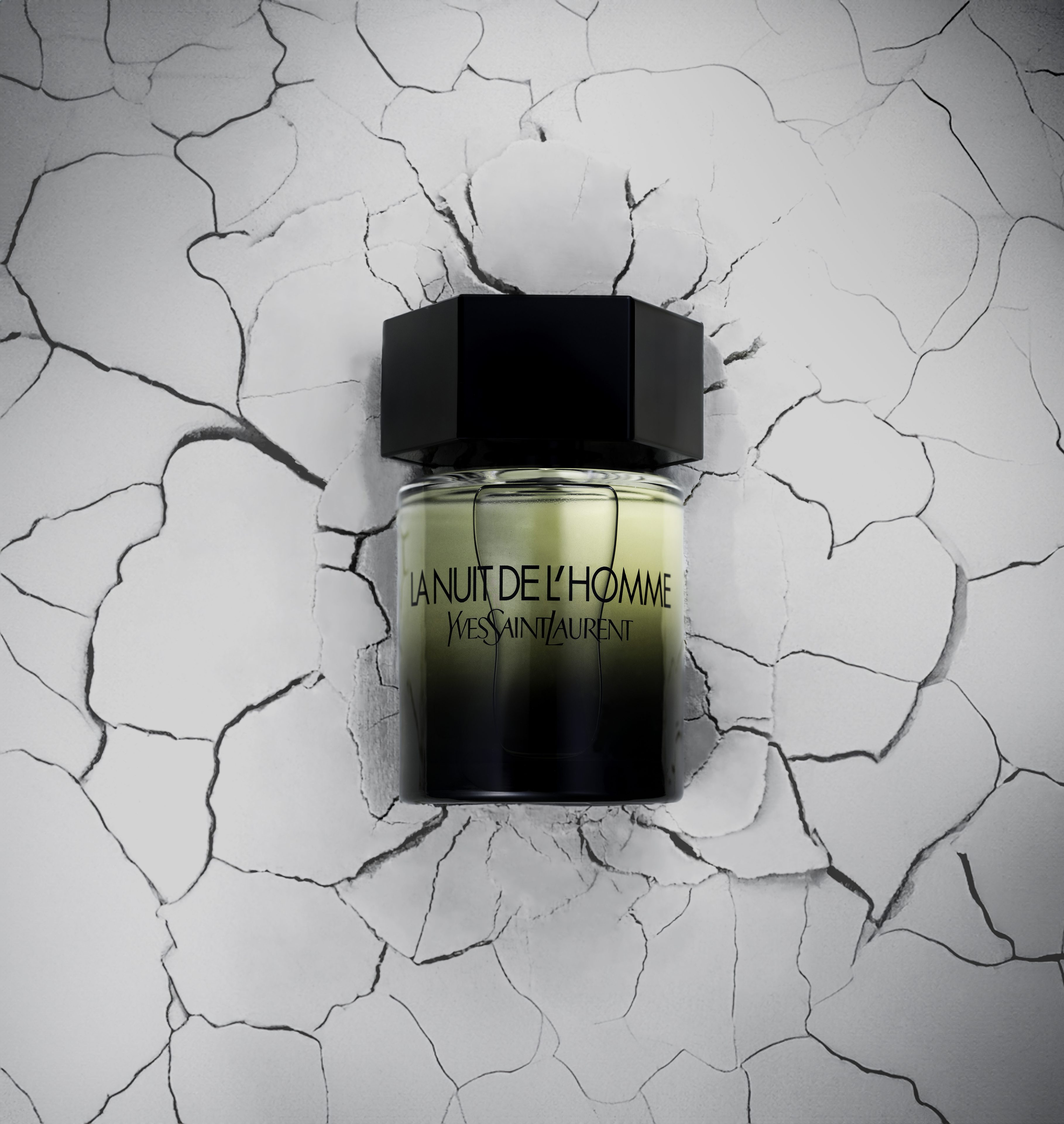Packshot parfum luxe — YSL